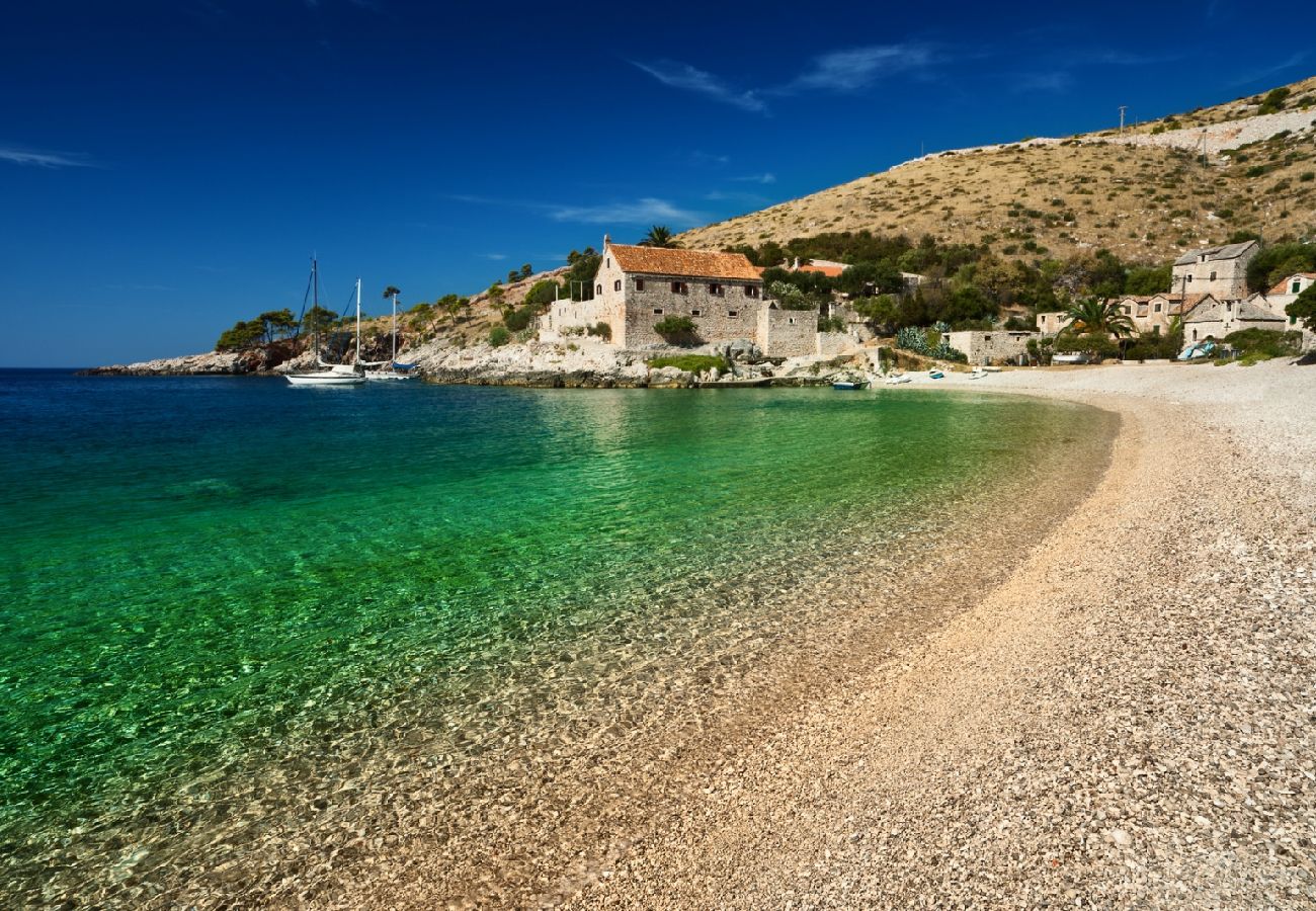 Ferienwohnung in Stari Grad - Ferienwohnung in Stari Grad (Hvar) mit Terrasse, Klimaanlage, W-LAN, Waschmaschine (5028-1)