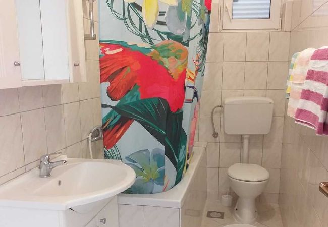 Ferienwohnung in Tribunj - Ferienwohnung in Tribunj mit Terrasse, Klimaanlage, W-LAN (5035-3) Ferienwohnung in Tribunj - Ferienwohnung in Tribunj mit Terrasse, Klimaanlage, W-LAN (5035-3)