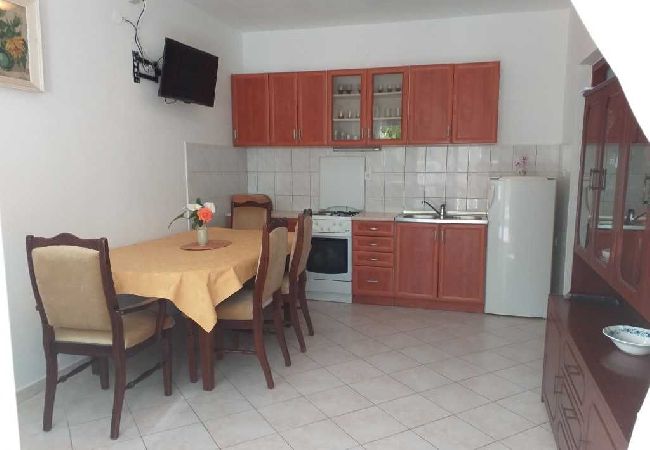 Ferienwohnung in Tribunj - Ferienwohnung in Tribunj mit Terrasse, Klimaanlage, W-LAN (5035-3) Ferienwohnung in Tribunj - Ferienwohnung in Tribunj mit Terrasse, Klimaanlage, W-LAN (5035-3)