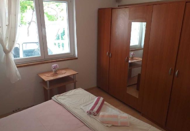 Ferienwohnung in Tribunj - Ferienwohnung in Tribunj mit Terrasse, Klimaanlage, W-LAN (5035-3) Ferienwohnung in Tribunj - Ferienwohnung in Tribunj mit Terrasse, Klimaanlage, W-LAN (5035-3)