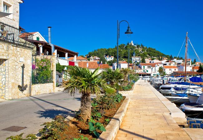 Ferienwohnung in Tribunj - Ferienwohnung in Tribunj mit Meerblick, Balkon, Klimaanlage, W-LAN (5034-2) Ferienwohnung in Tribunj - Ferienwohnung in Tribunj mit Meerblick, Balkon, Klimaanlage, W-LAN (5034-2)