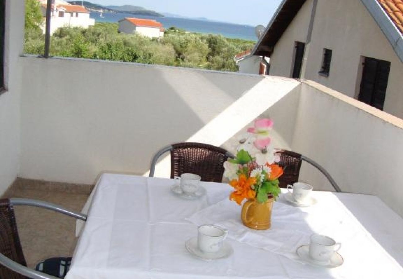 Ferienwohnung in Tribunj - Ferienwohnung in Tribunj mit Meerblick, Balkon, Klimaanlage, W-LAN (5037-1)