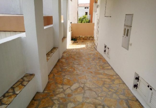 Ferienwohnung in Tribunj - Ferienwohnung in Tribunj mit Terrasse, Klimaanlage, W-LAN (5038-2) Ferienwohnung in Tribunj - Ferienwohnung in Tribunj mit Terrasse, Klimaanlage, W-LAN (5038-2)