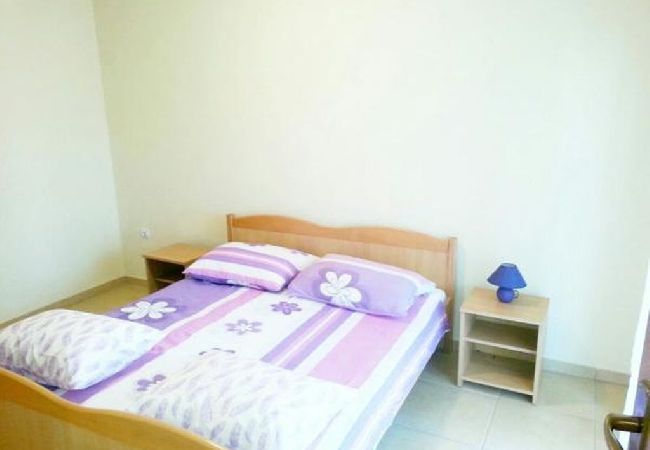 Ferienwohnung in Tribunj - Ferienwohnung in Tribunj mit Terrasse, Klimaanlage, W-LAN (5038-2) Ferienwohnung in Tribunj - Ferienwohnung in Tribunj mit Terrasse, Klimaanlage, W-LAN (5038-2)