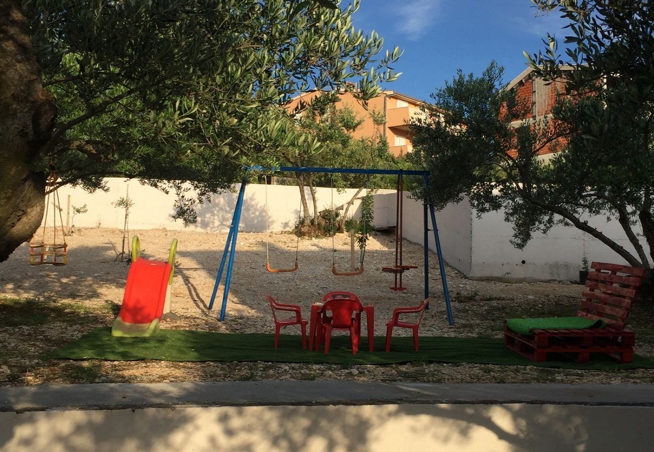 Ferienwohnung in Okrug Gornji - Ferienwohnung in Okrug Gornji mit Meerblick, Balkon, Klimaanlage, W-LAN (5048-5)