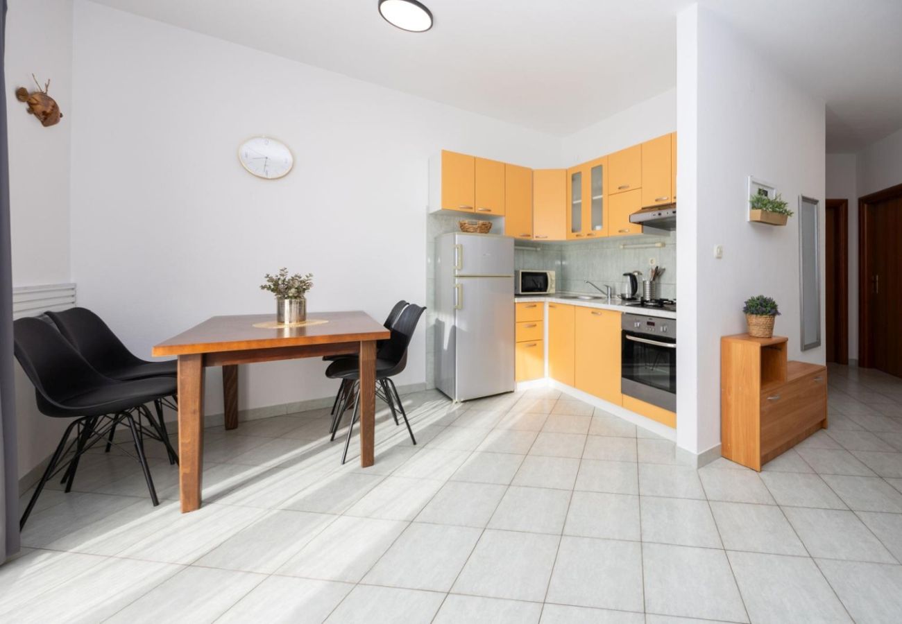 Ferienwohnung in Okrug Gornji - Ferienwohnung in Okrug Gornji mit Meerblick, Terrasse, Klimaanlage, W-LAN (5049-3)