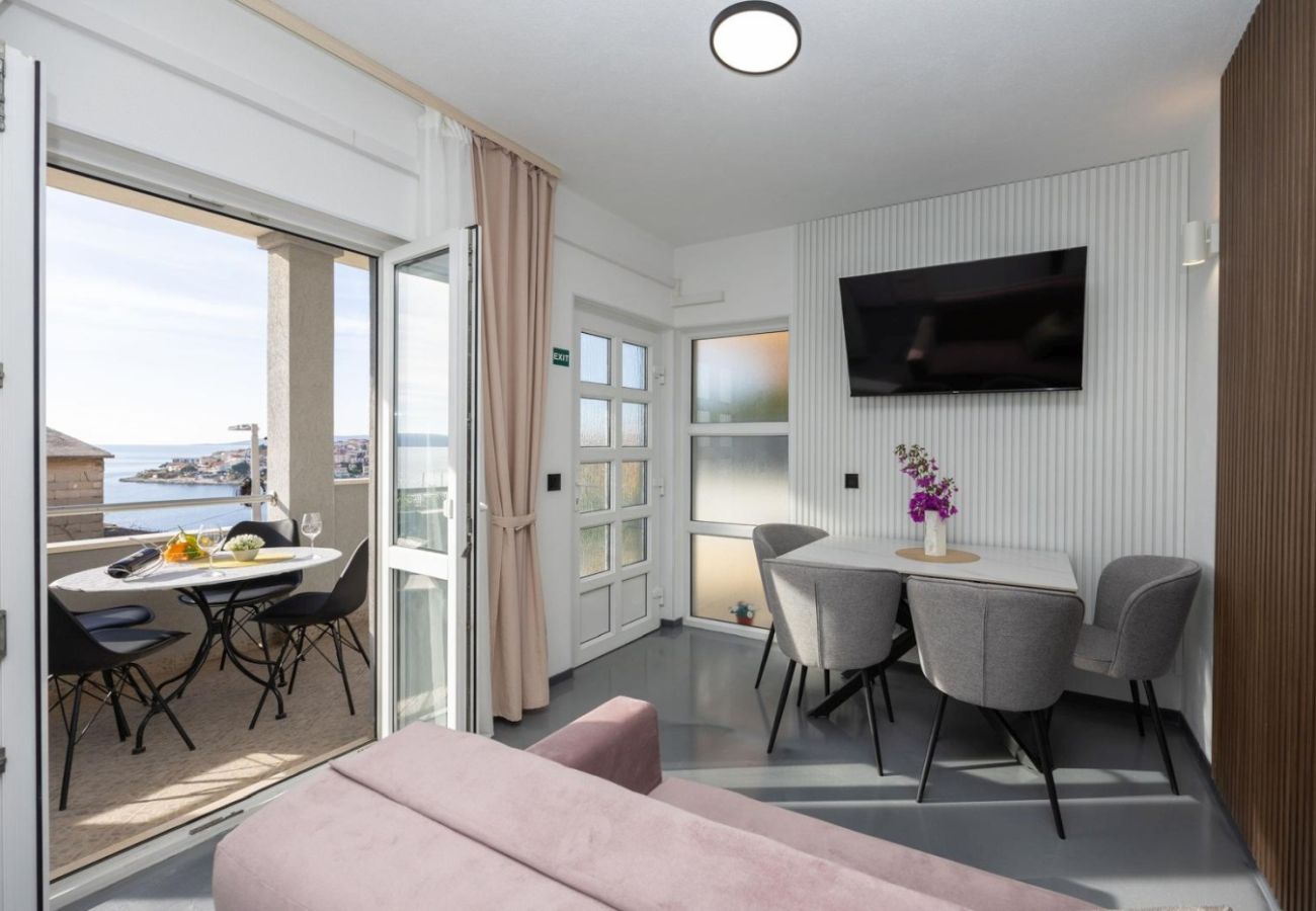 Ferienwohnung in Okrug Gornji - Ferienwohnung in Okrug Gornji mit Meerblick, Balkon, Klimaanlage, W-LAN (5049-2)