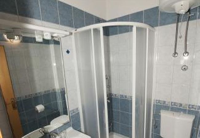 Ferienwohnung in Seget Vranjica - Ferienwohnung in Seget Vranjica mit Meerblick, Balkon, Klimaanlage, W-LAN (5052-4) Ferienwohnung in Seget Vranjica - Ferienwohnung in Seget Vranjica mit Meerblick, Balkon, Klimaanlage, W-LAN (5052-4)