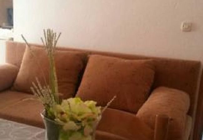 Ferienwohnung in Seget Vranjica - Ferienwohnung in Seget Vranjica mit Meerblick, Balkon, Klimaanlage, W-LAN (5052-4) Ferienwohnung in Seget Vranjica - Ferienwohnung in Seget Vranjica mit Meerblick, Balkon, Klimaanlage, W-LAN (5052-4)