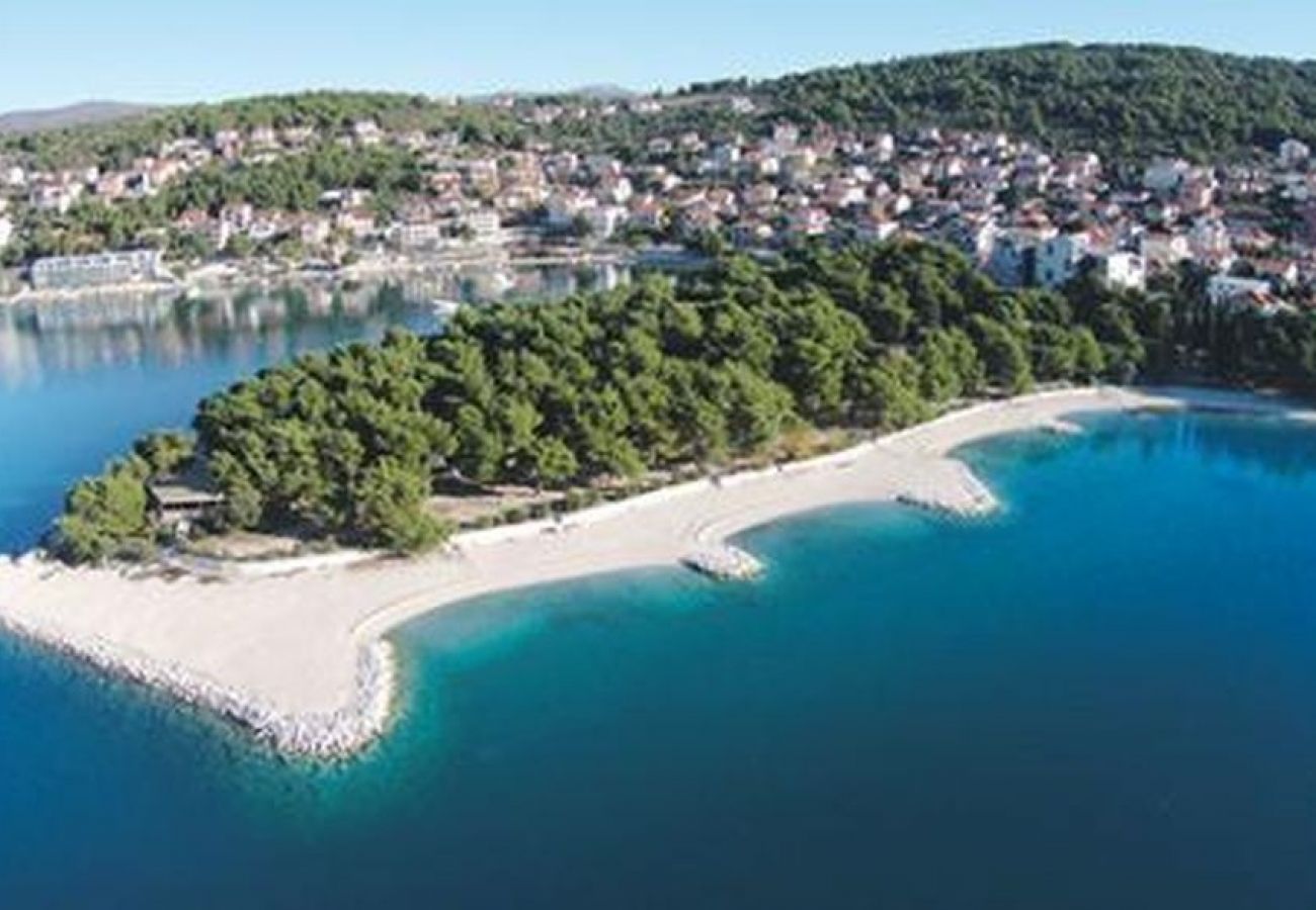 Ferienwohnung in Trogir - Ferienwohnung in Trogir mit Meerblick, Terrasse, Klimaanlage, W-LAN (5065-1)