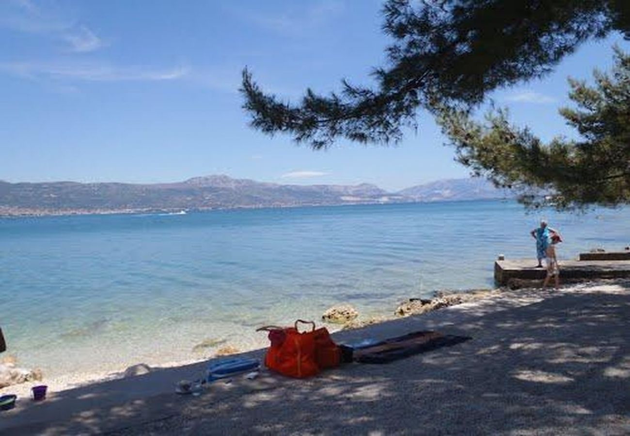 Ferienwohnung in Trogir - Ferienwohnung in Trogir mit Meerblick, Terrasse, Klimaanlage, W-LAN (5065-1)