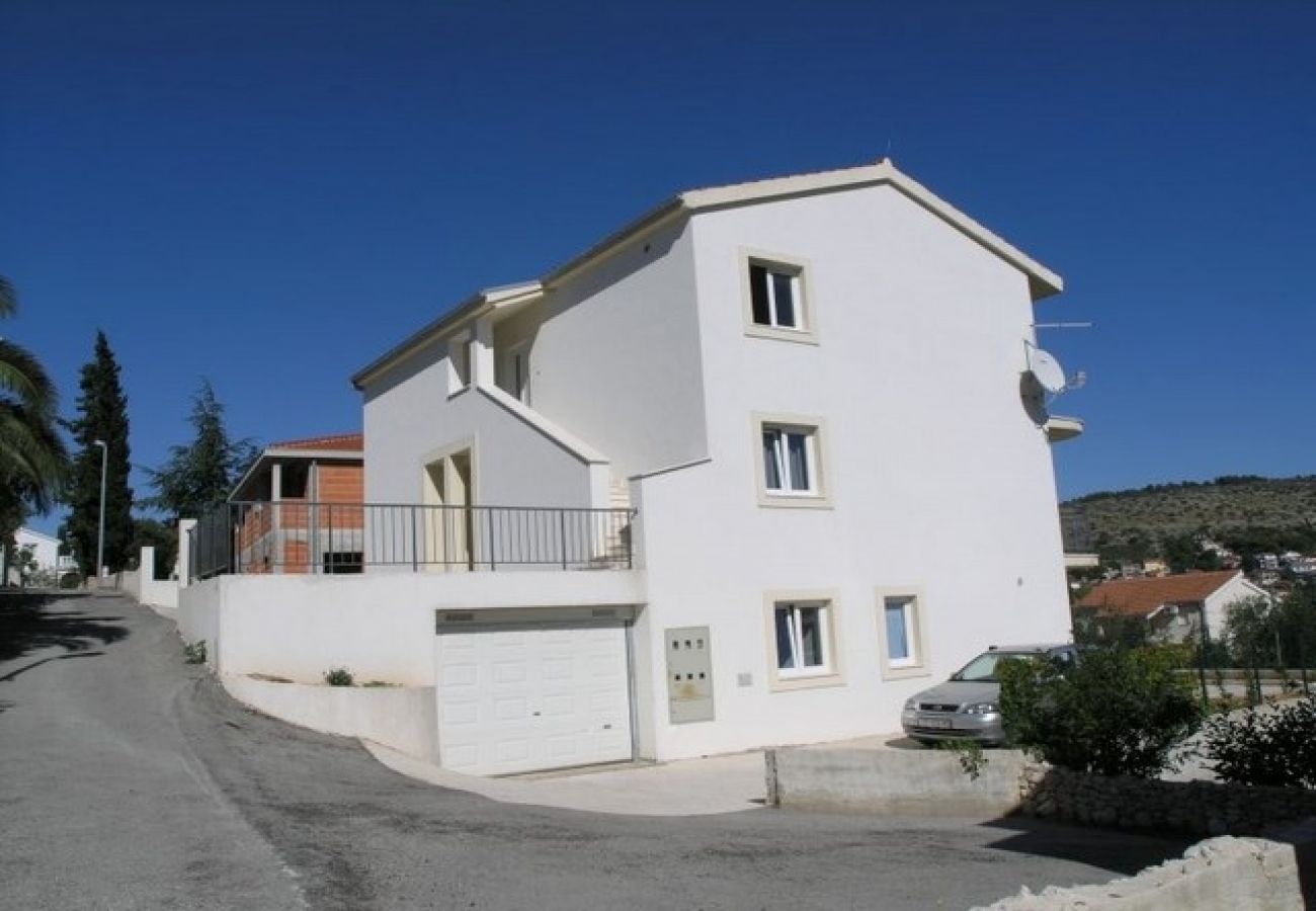 Ferienwohnung in Okrug Gornji - Ferienwohnung in Okrug Gornji mit Meerblick, Terrasse, Klimaanlage, W-LAN (5069-3)