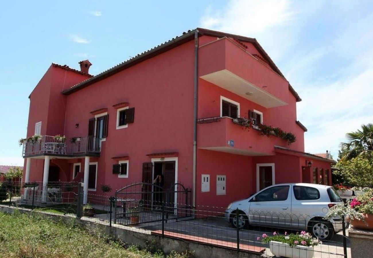 Studio in Vrvari - Studioapartment in Vrvari mit Terrasse, Klimaanlage, W-LAN, Waschmaschine (664-4)