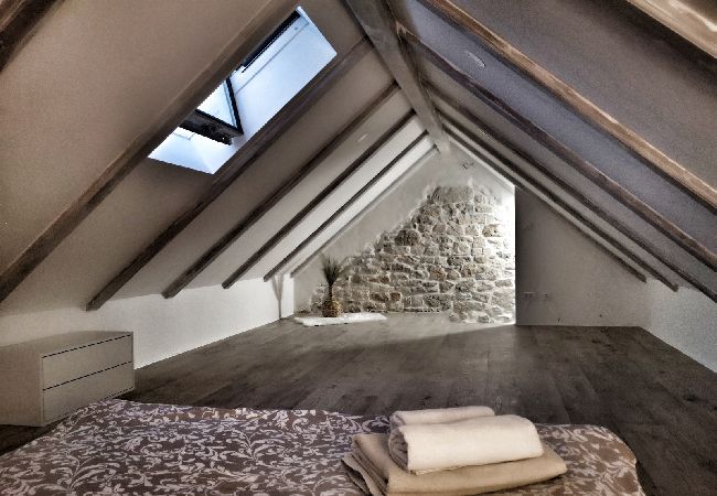 Ferienhaus in Selca - Ferienhaus in Selca mit Terrasse, Klimaanlage, W-LAN, Waschmaschine (5094-1) Ferienhaus in Selca - Ferienhaus in Selca mit Terrasse, Klimaanlage, W-LAN, Waschmaschine (5094-1)