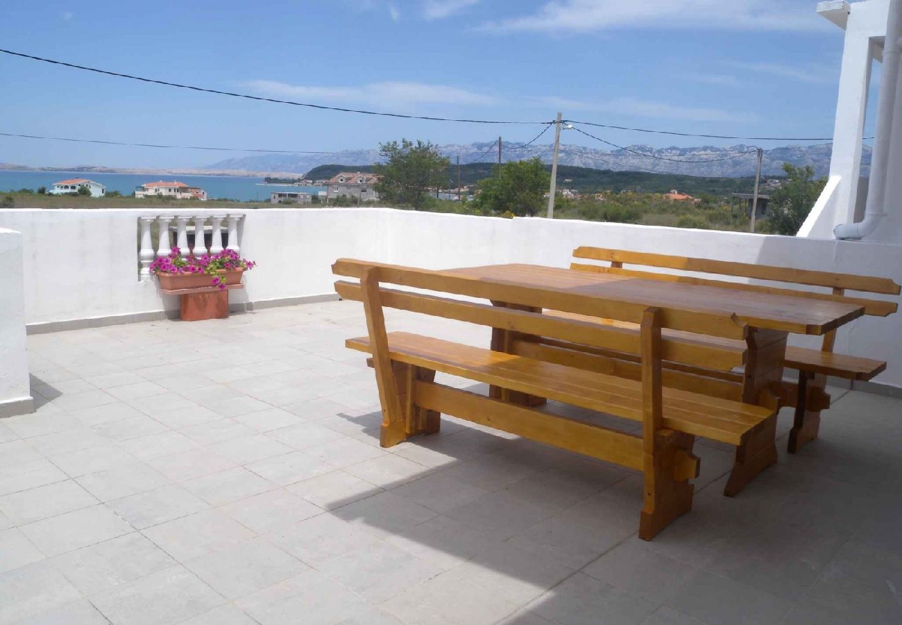 Ferienwohnung in Ljubac - Ferienwohnung in Ljubač mit Meerblick, Balkon, Klimaanlage, W-LAN (809-2)