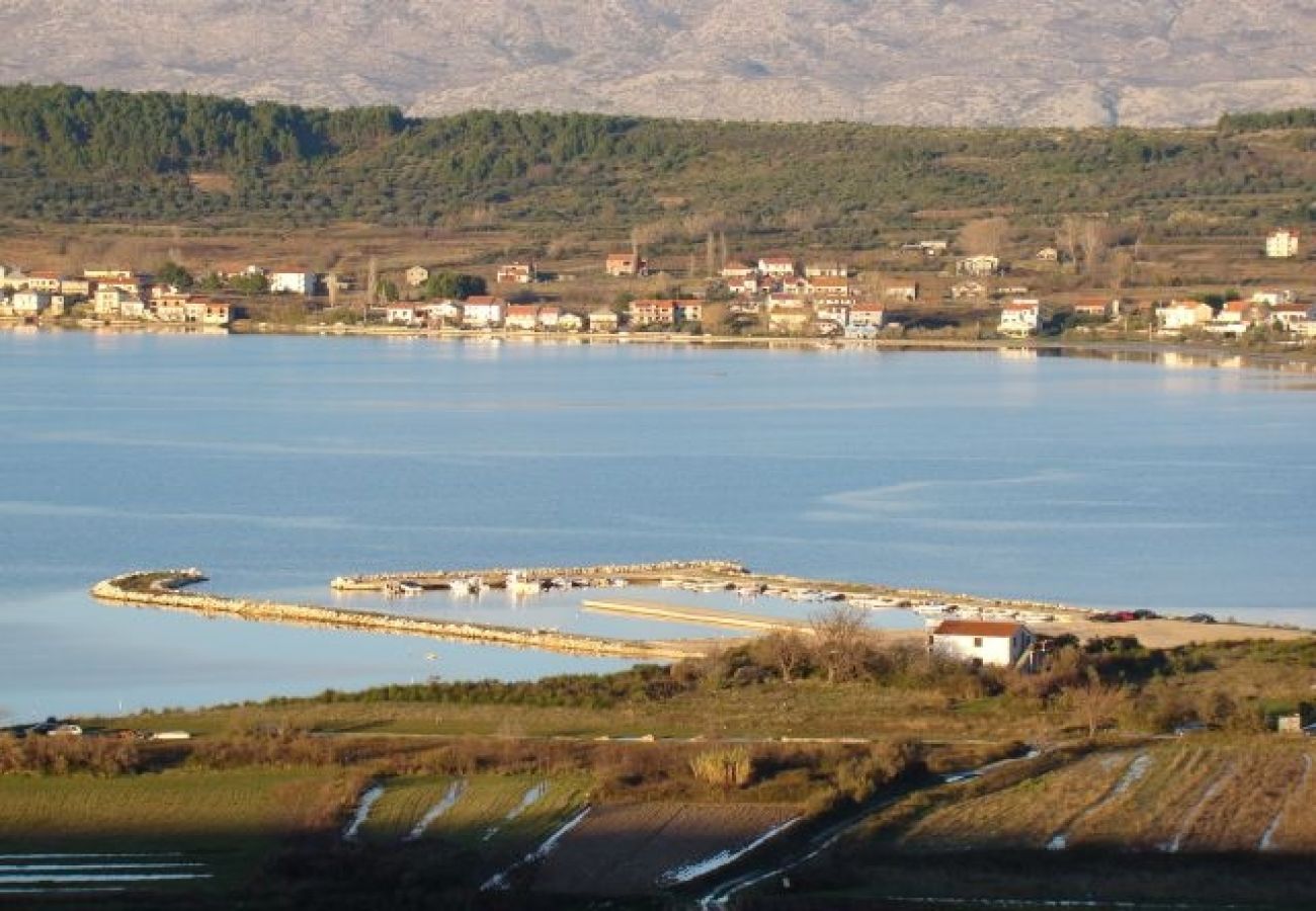 Ferienwohnung in Ljubac - Ferienwohnung in Ljubač mit Meerblick, Balkon, Klimaanlage, W-LAN (809-2)