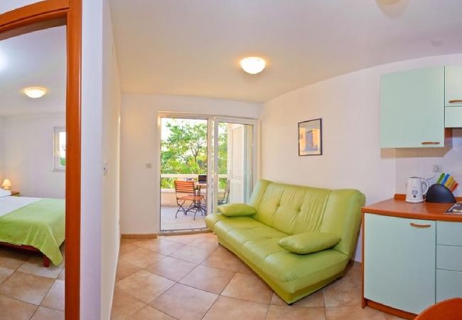 Ferienwohnung in Brela - Ferienwohnung in Brela mit Meerblick, Terrasse, Klimaanlage, W-LAN (201-1) Ferienwohnung in Brela - Ferienwohnung in Brela mit Meerblick, Terrasse, Klimaanlage, W-LAN (201-1)