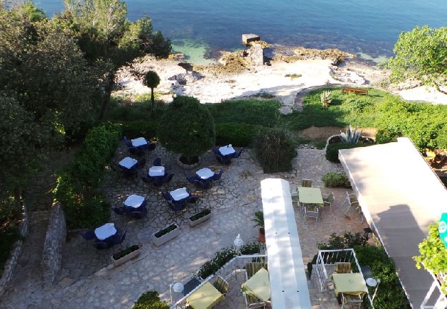 Zimmeranmietung in Rovinj - Zimmer in Rovinj mit Meerblick, Balkon, Klimaanlage, W-LAN (81-1) Zimmeranmietung in Rovinj - Zimmer in Rovinj mit Meerblick, Balkon, Klimaanlage, W-LAN (81-1)