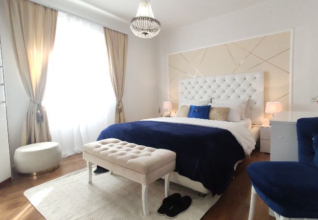 Ferienwohnung in Split - Ferienwohnung in Split mit Balkon, Klimaanlage, W-LAN, Waschmaschine (4656-1) Ferienwohnung in Split - Ferienwohnung in Split mit Balkon, Klimaanlage, W-LAN, Waschmaschine (4656-1)