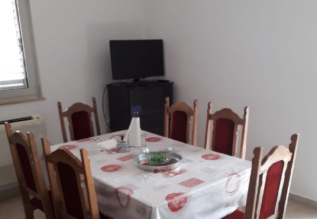 Ferienwohnung in Vinišce - Ferienwohnung in Vinišće mit Meerblick, Terrasse, Klimaanlage, W-LAN (4752-1) Ferienwohnung in Vinišce - Ferienwohnung in Vinišće mit Meerblick, Terrasse, Klimaanlage, W-LAN (4752-1)