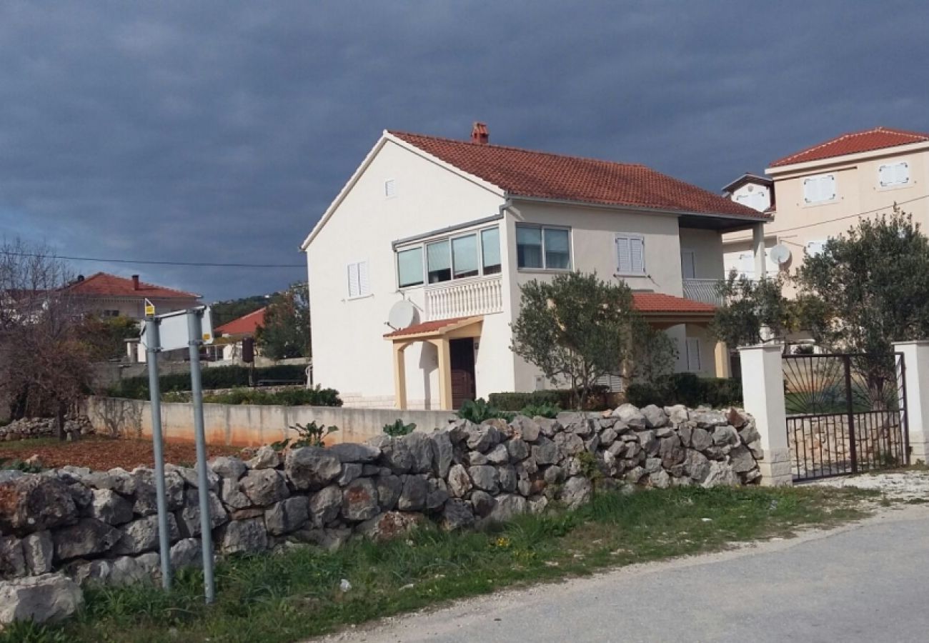 Ferienwohnung in Vinišce - Ferienwohnung in Vinišće mit Meerblick, Terrasse, Klimaanlage, W-LAN (4752-1)