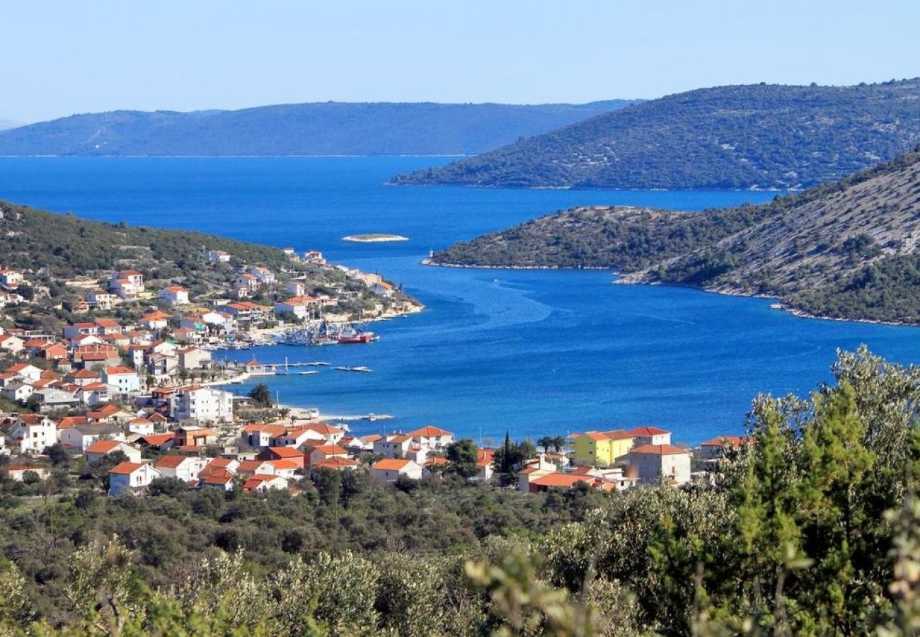 Ferienwohnung in Vinišce - Ferienwohnung in Vinišće mit Meerblick, Terrasse, Klimaanlage, W-LAN (4752-1)