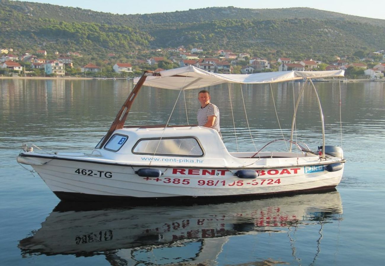 Ferienwohnung in Vinišce - Ferienwohnung in Vinišće mit Meerblick, Terrasse, Klimaanlage, W-LAN (4752-1)