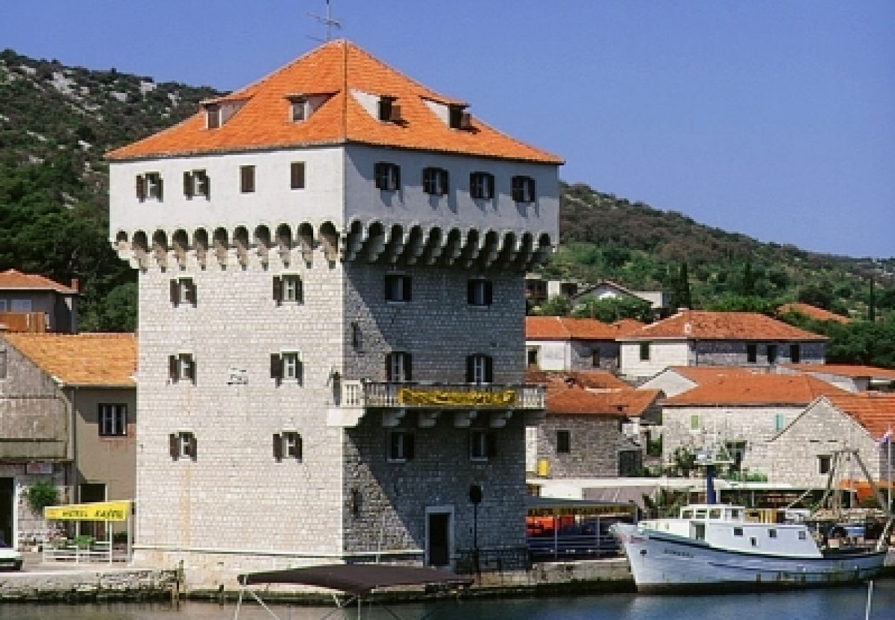 Ferienwohnung in Vinišce - Ferienwohnung in Vinišće mit Meerblick, Terrasse, Klimaanlage, W-LAN (4752-1)