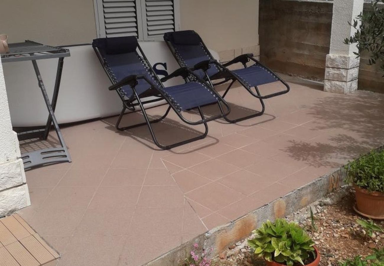 Ferienwohnung in Vinišce - Ferienwohnung in Vinišće mit Meerblick, Balkon, Klimaanlage, W-LAN (4752-2)