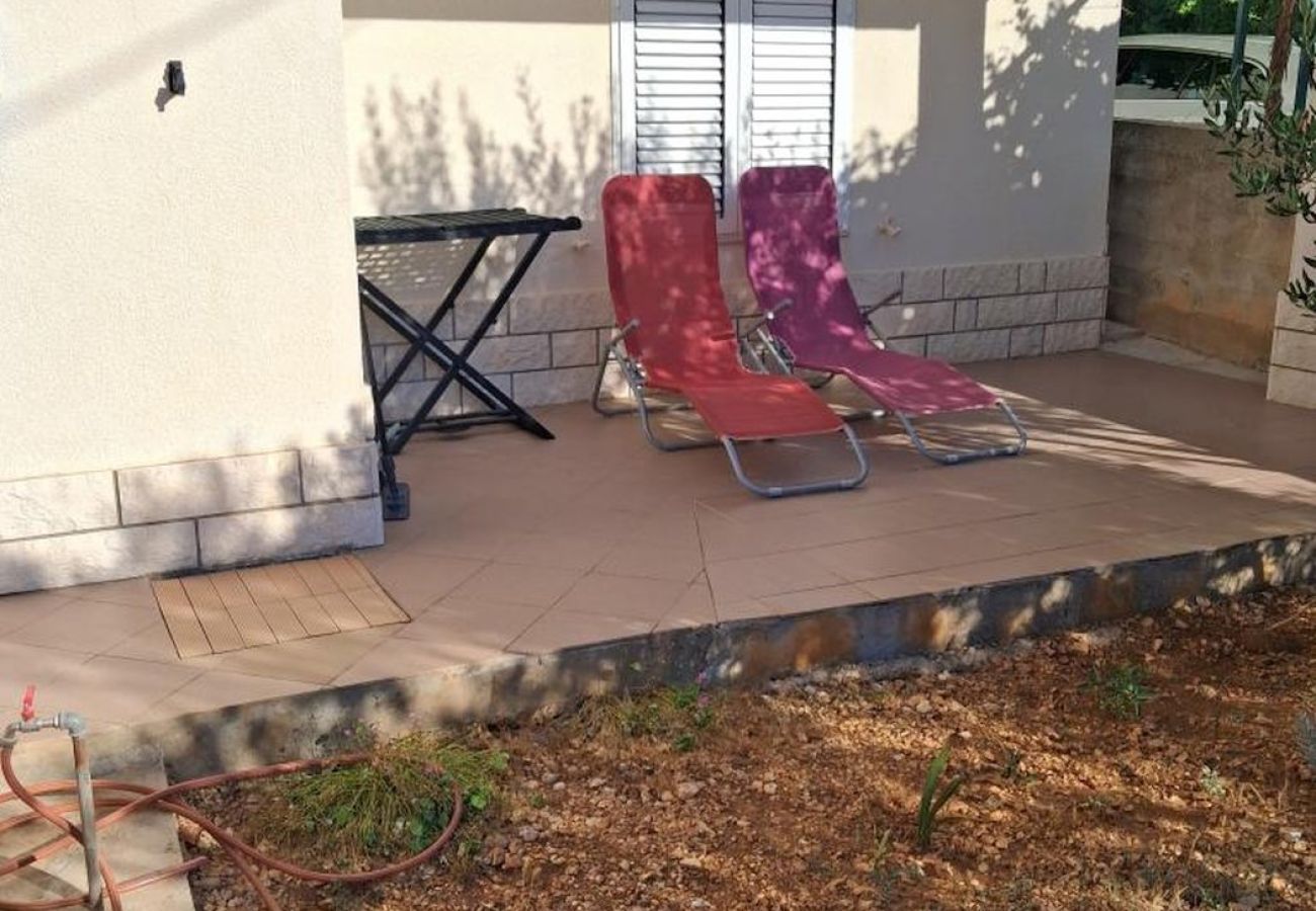 Ferienwohnung in Vinišce - Ferienwohnung in Vinišće mit Meerblick, Balkon, Klimaanlage, W-LAN (4752-2)