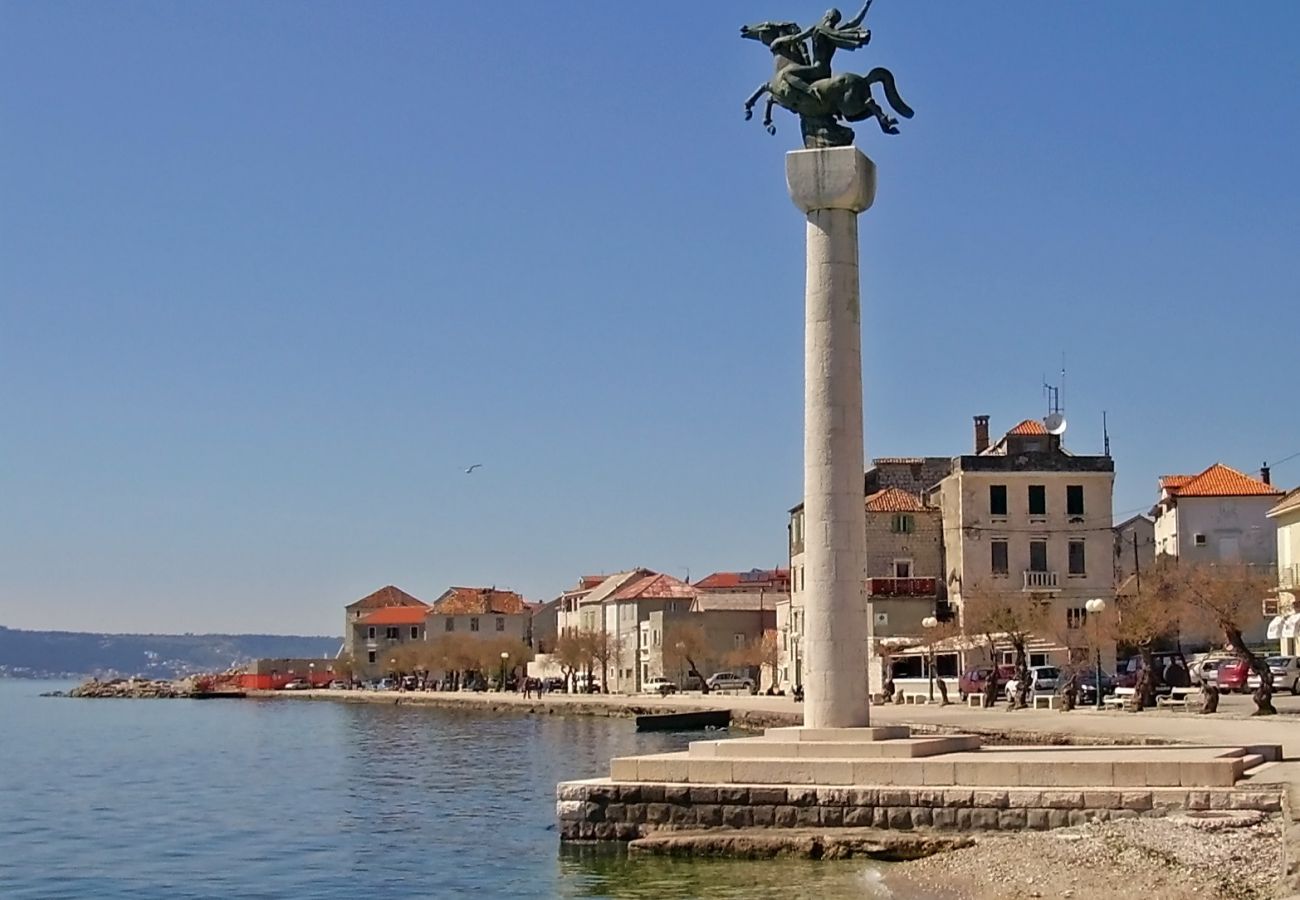 Ferienwohnung in Kaštel Novi - Ferienwohnung in Kaštel Novi mit Balkon, Klimaanlage, W-LAN, Waschmaschine (5105-1)