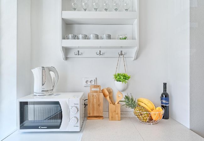 Ferienwohnung in Kaštel Lukšic - Ferienwohnung in Kaštel Lukšić mit Terrasse, Klimaanlage, W-LAN, Waschmaschine (5107-2) Ferienwohnung in Kaštel Lukšic - Ferienwohnung in Kaštel Lukšić mit Terrasse, Klimaanlage, W-LAN, Waschmaschine (5107-2)