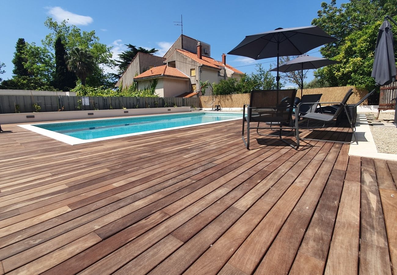 Ferienwohnung in Kaštel Lukšic - Ferienwohnung in Kaštel Lukšić mit Terrasse, Klimaanlage, W-LAN, Waschmaschine (5107-2)