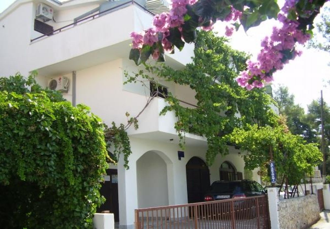 Ferienwohnung in Okrug Gornji - Ferienwohnung in Okrug Gornji mit Meerblick, Terrasse, Klimaanlage, W-LAN (5106-3)