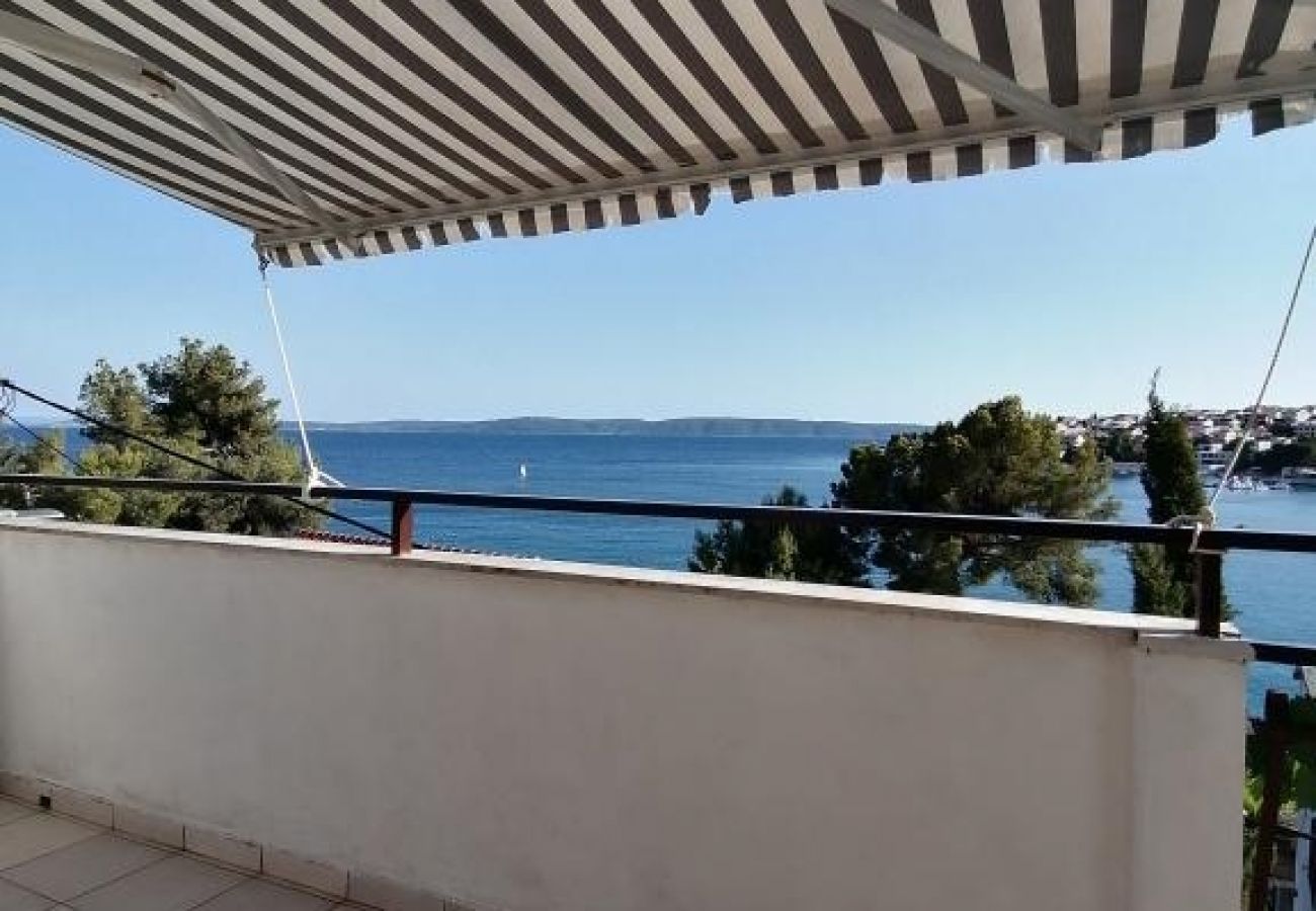 Ferienwohnung in Okrug Gornji - Ferienwohnung in Okrug Gornji mit Meerblick, Balkon, Klimaanlage, W-LAN (5106-2)