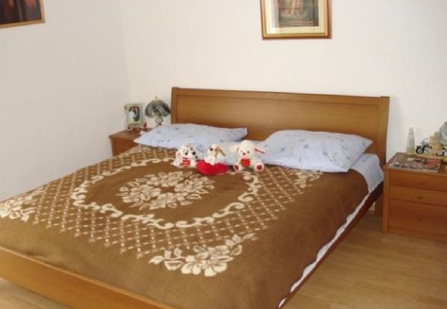 Ferienwohnung in Dugi Rat - Ferienwohnung in Dugi Rat mit Meerblick, Balkon, Klimaanlage, W-LAN (5113-3) Ferienwohnung in Dugi Rat - Ferienwohnung in Dugi Rat mit Meerblick, Balkon, Klimaanlage, W-LAN (5113-3)