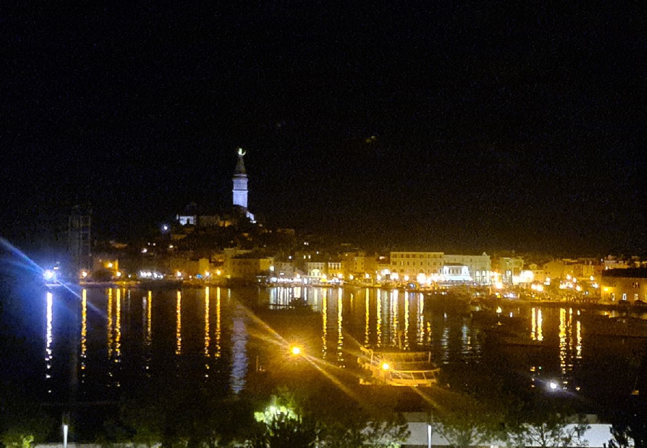 Ferienwohnung in Rovinj - Ferienwohnung in Rovinj mit Balkon, Klimaanlage, W-LAN, Waschmaschine (5116-2)