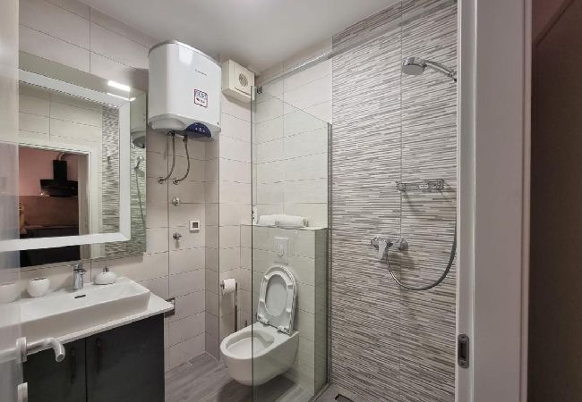 Studio in Zadar - Studioapartment in Zadar mit Meerblick, Balkon, Klimaanlage, W-LAN (5114-1) Studio in Zadar - Studioapartment in Zadar mit Meerblick, Balkon, Klimaanlage, W-LAN (5114-1)