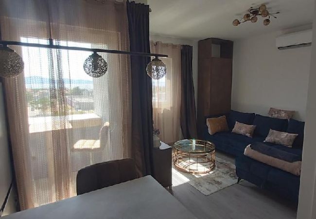 Studio in Zadar - Studioapartment in Zadar mit Meerblick, Balkon, Klimaanlage, W-LAN (5114-1) Studio in Zadar - Studioapartment in Zadar mit Meerblick, Balkon, Klimaanlage, W-LAN (5114-1)