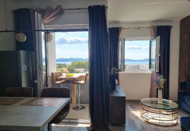 Studio in Zadar - Studioapartment in Zadar mit Meerblick, Balkon, Klimaanlage, W-LAN (5114-1) Studio in Zadar - Studioapartment in Zadar mit Meerblick, Balkon, Klimaanlage, W-LAN (5114-1)