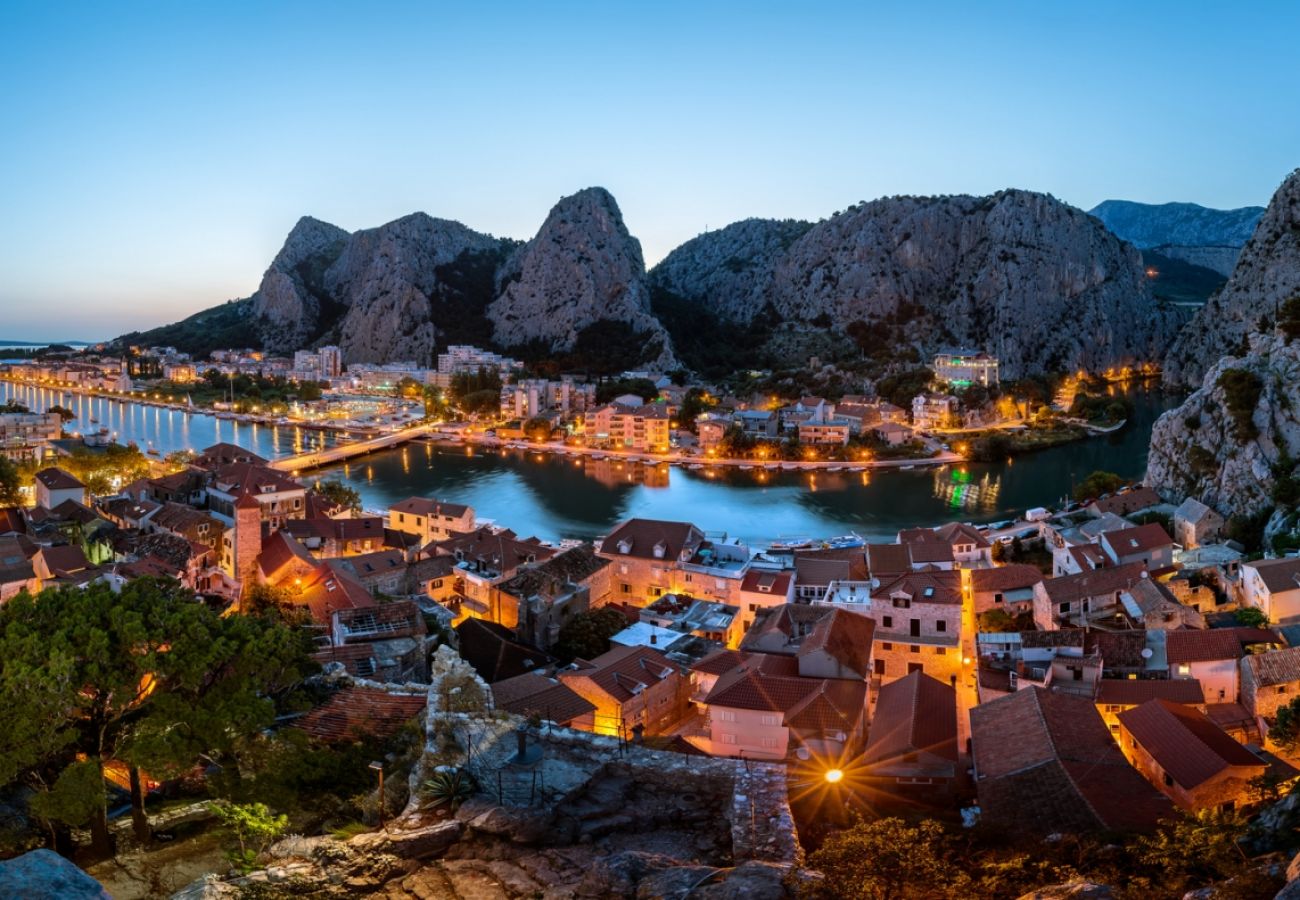 Ferienwohnung in Omiš - Ferienwohnung in Omiš mit Meerblick, Terrasse, Klimaanlage, W-LAN (5129-6)