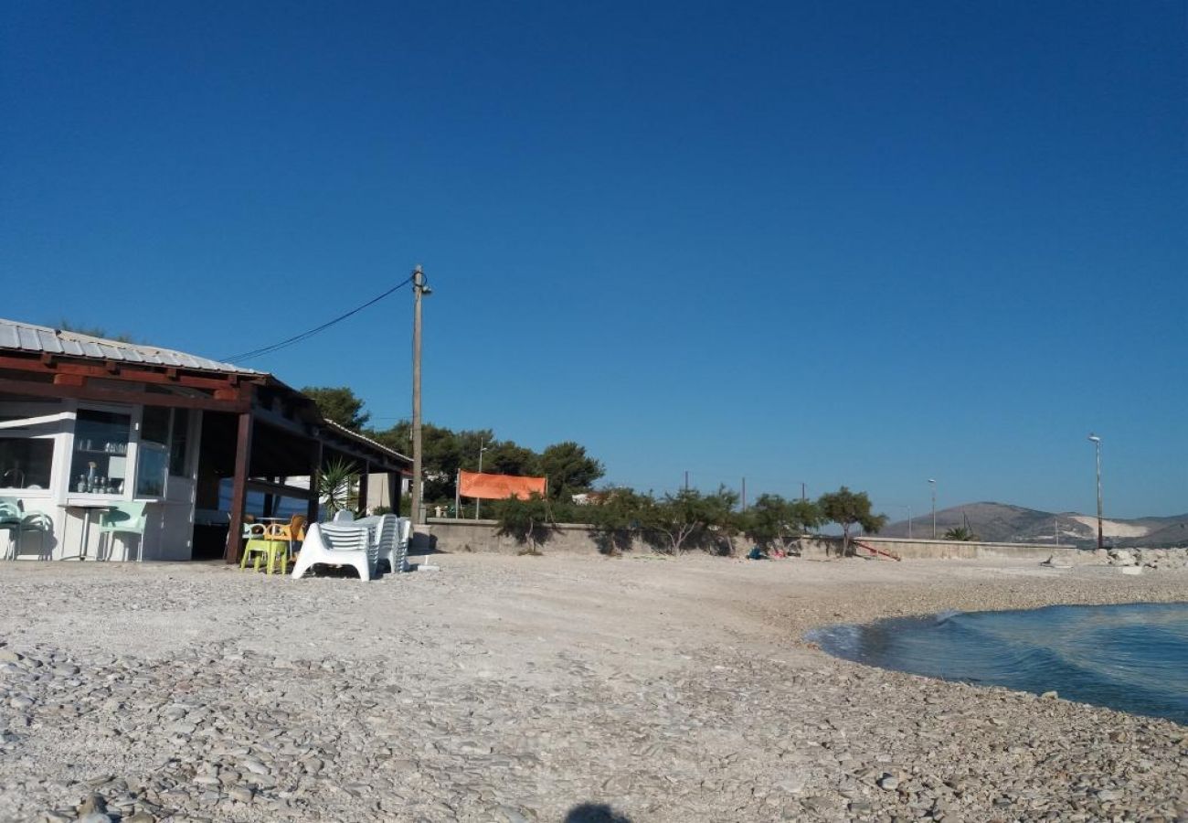 Ferienwohnung in Arbanija - Ferienwohnung in Arbanija mit Meerblick, Balkon, Klimaanlage, W-LAN (5138-1)