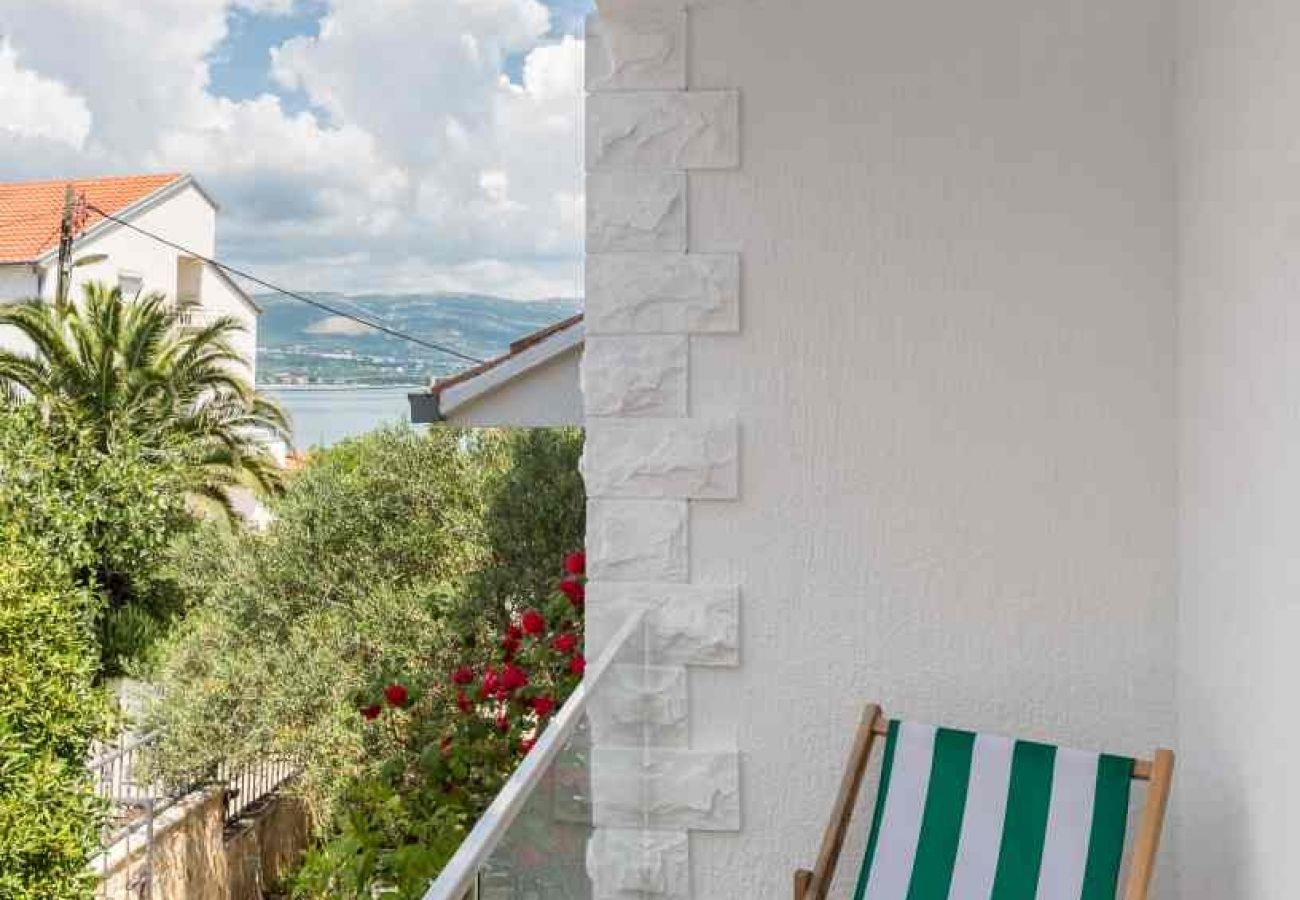 Ferienwohnung in Arbanija - Ferienwohnung in Arbanija mit Meerblick, Terrasse, Klimaanlage, W-LAN (5139-2)