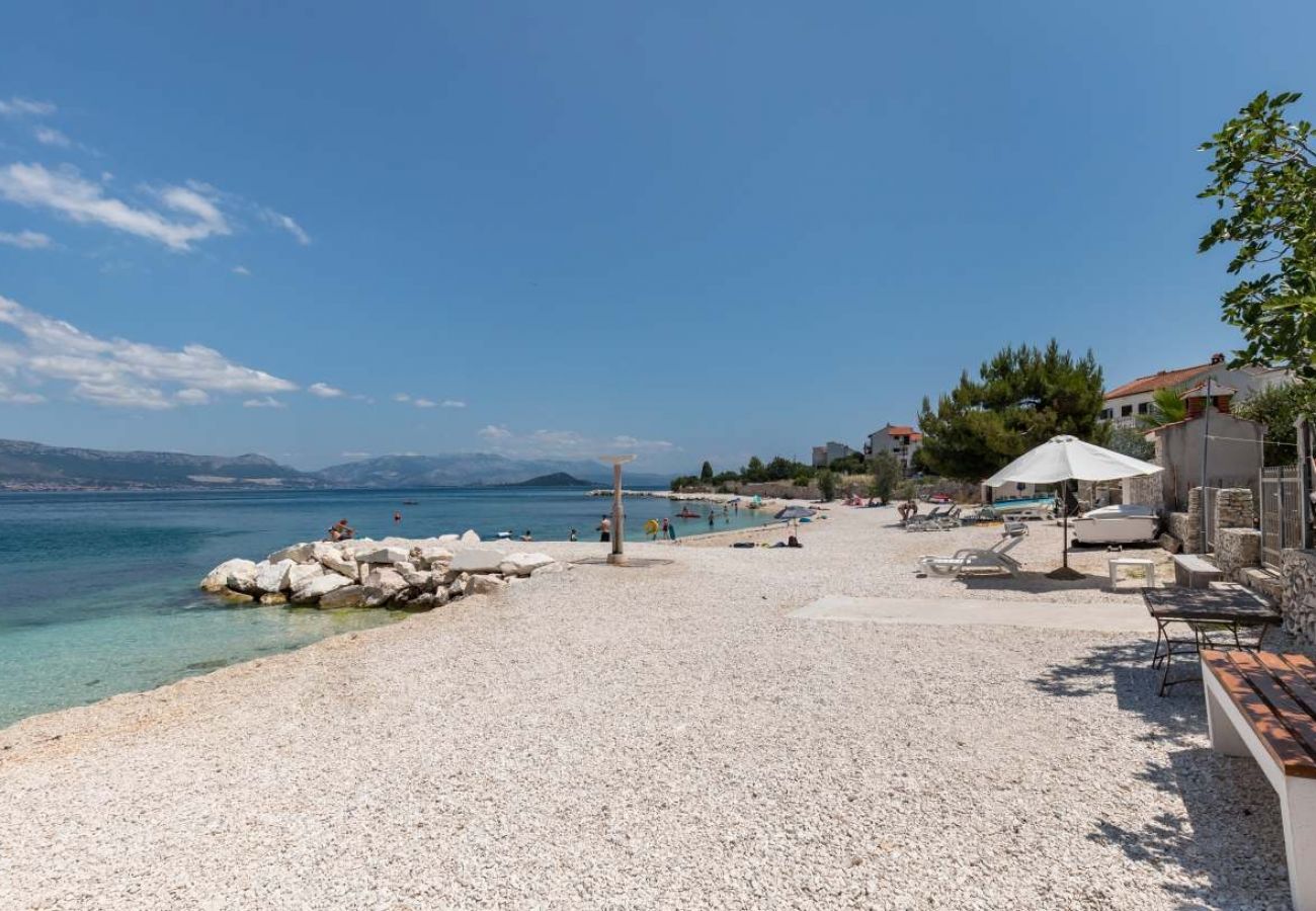 Ferienwohnung in Arbanija - Ferienwohnung in Arbanija mit Meerblick, Terrasse, Klimaanlage, W-LAN (5139-2)