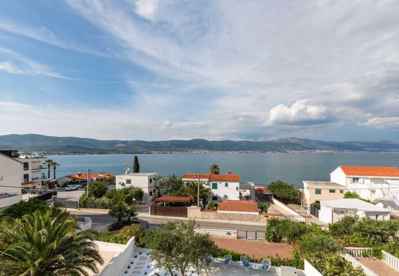 Ferienwohnung in Arbanija - Ferienwohnung in Arbanija mit Meerblick, Terrasse, Klimaanlage, W-LAN (5139-5)