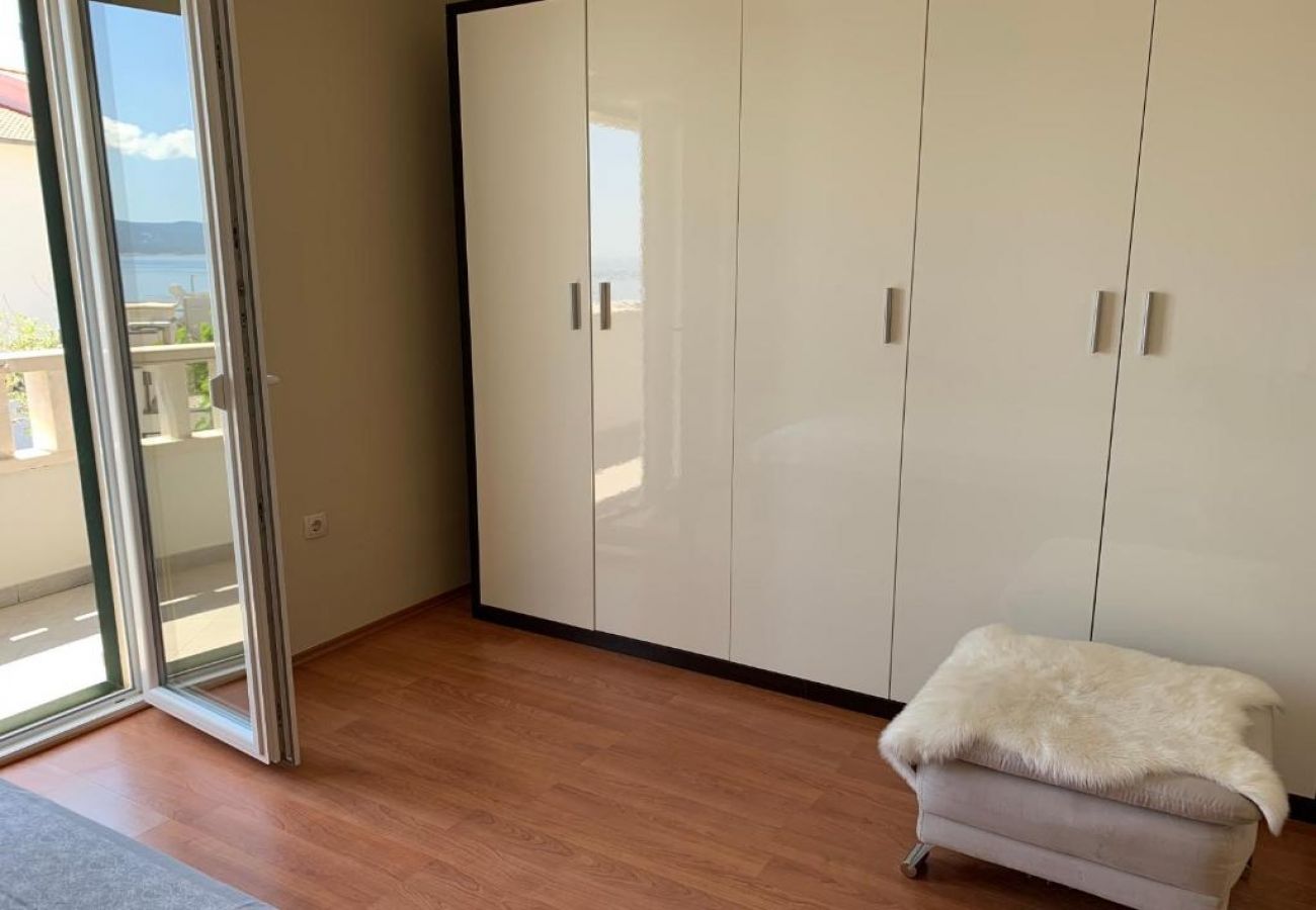 Ferienwohnung in Mimice - Ferienwohnung in Medići mit Meerblick, Balkon, Klimaanlage, W-LAN (907-4)