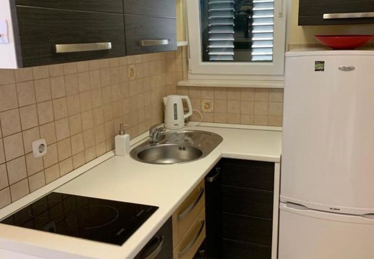 Ferienwohnung in Mimice - Ferienwohnung in Medići mit Meerblick, Balkon, Klimaanlage, W-LAN (907-4)