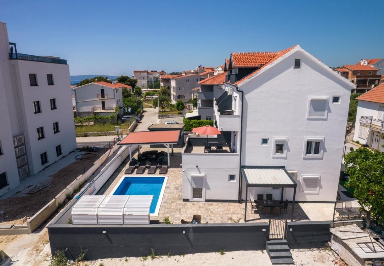 Ferienwohnung in Okrug Gornji - Ferienwohnung in Okrug Gornji mit Meerblick, Balkon, Klimaanlage, W-LAN (5134-7)