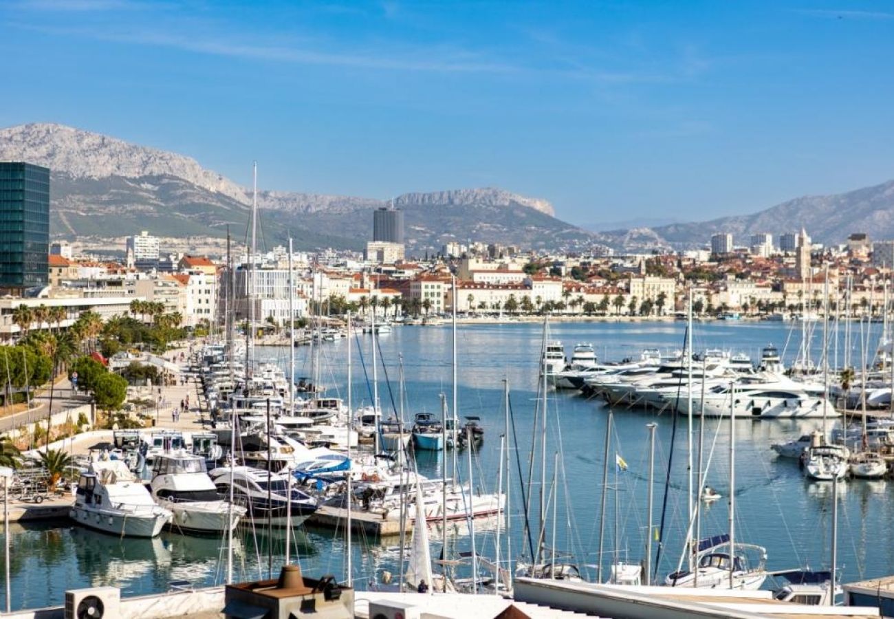 Ferienwohnung in Split - Ferienwohnung in Split mit Meerblick, Balkon, Klimaanlage, W-LAN (5141-1)