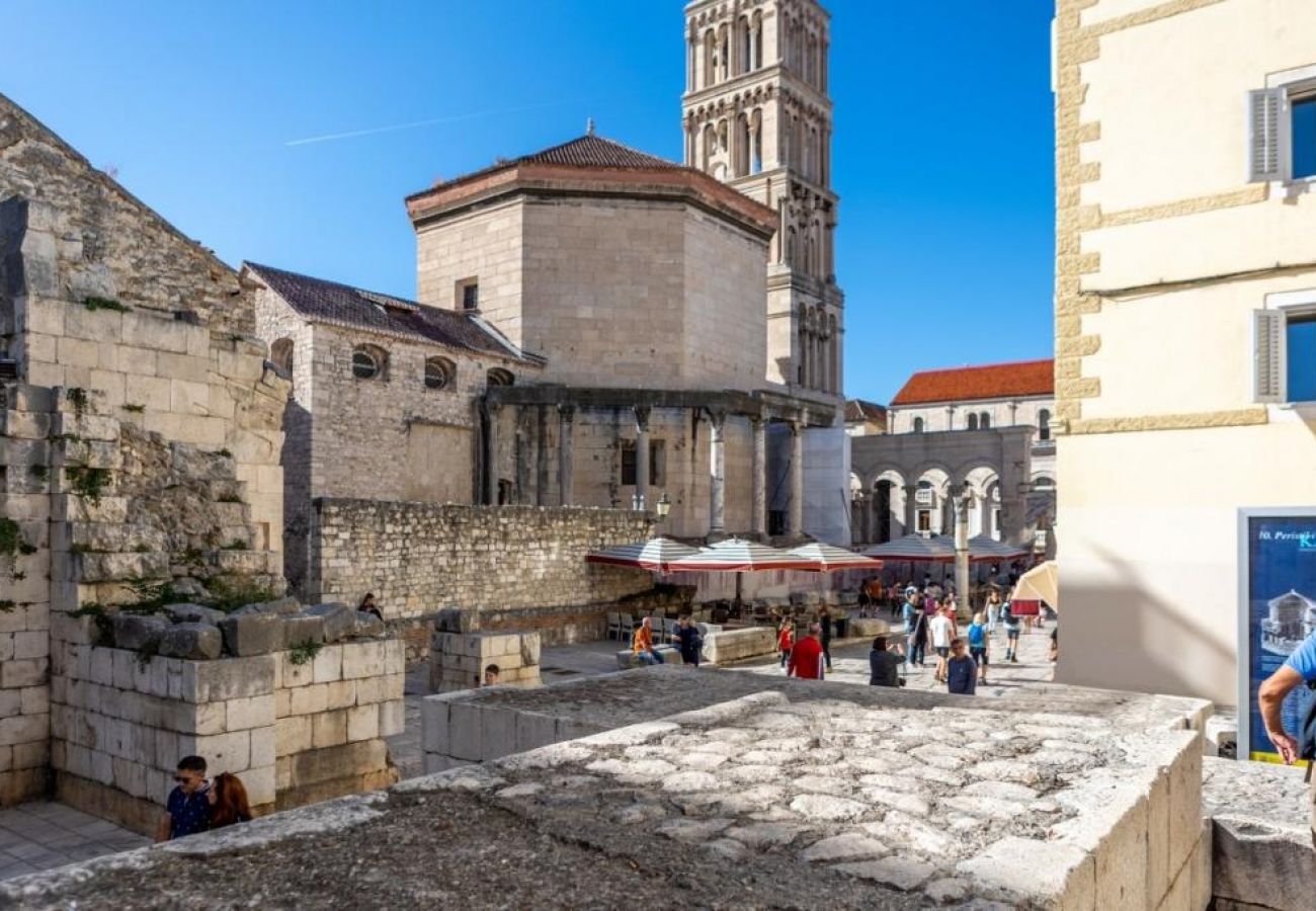 Ferienwohnung in Split - Ferienwohnung in Split mit Meerblick, Balkon, Klimaanlage, W-LAN (5141-1)